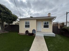 Building Photo - 1225 Buenos Ave