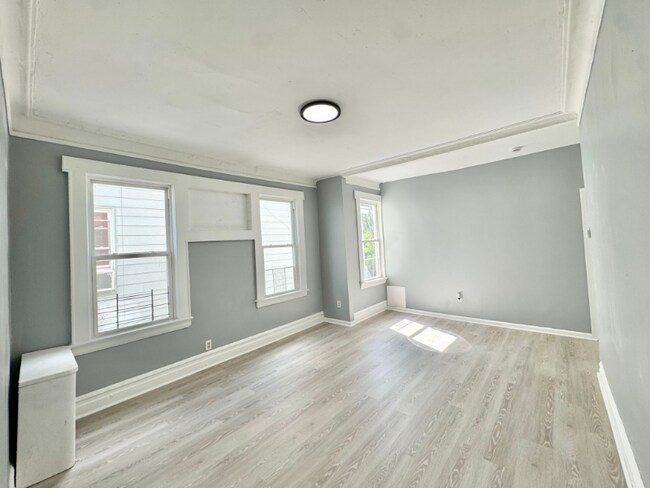 Building Photo - 47 Eckert Ave