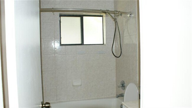 Building Photo - 2009 SW 98th Ter