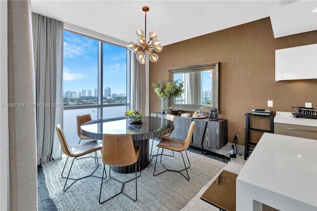 Photo - 17111 Biscayne Blvd House