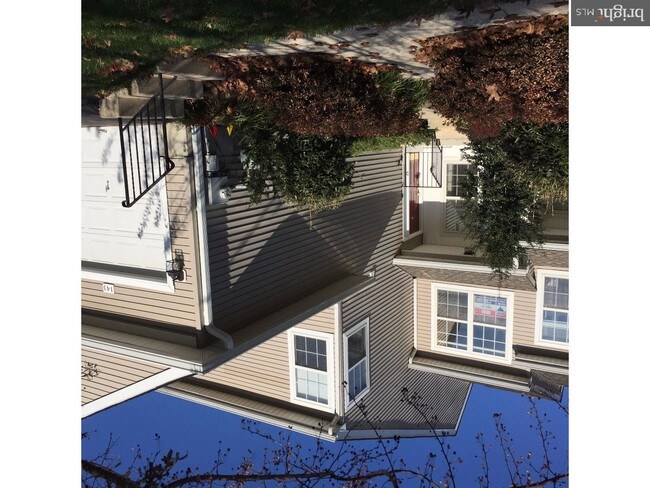 Foto del edificio - 143 Hidden Hollow Ct
