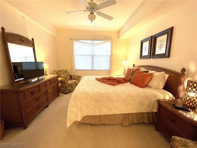 Building Photo - 10453 Washingtonia Palm Way
