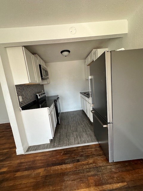 Foto del edificio - 939 Nimitz Dr