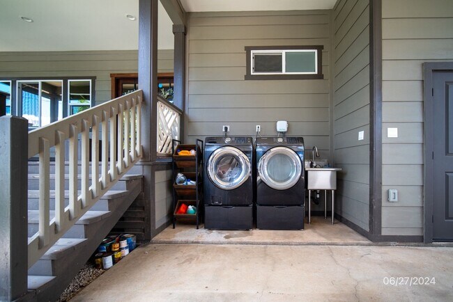 Building Photo - 3bd / 2ba 1,480 sqft Condo in Waianae
