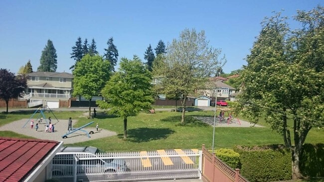 Photo du bâtiment - 7337 Jubilee Av