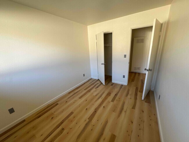 Foto del edificio - 400 N M St