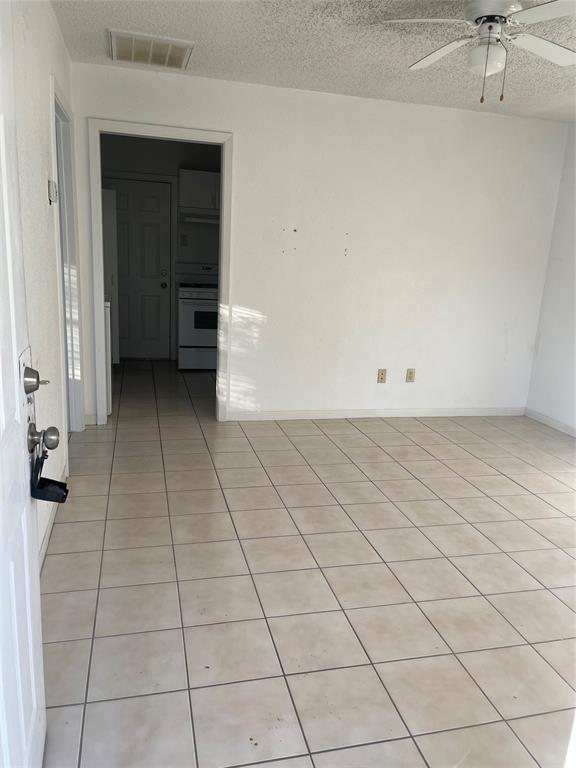Building Photo - 1524 Nicholson St