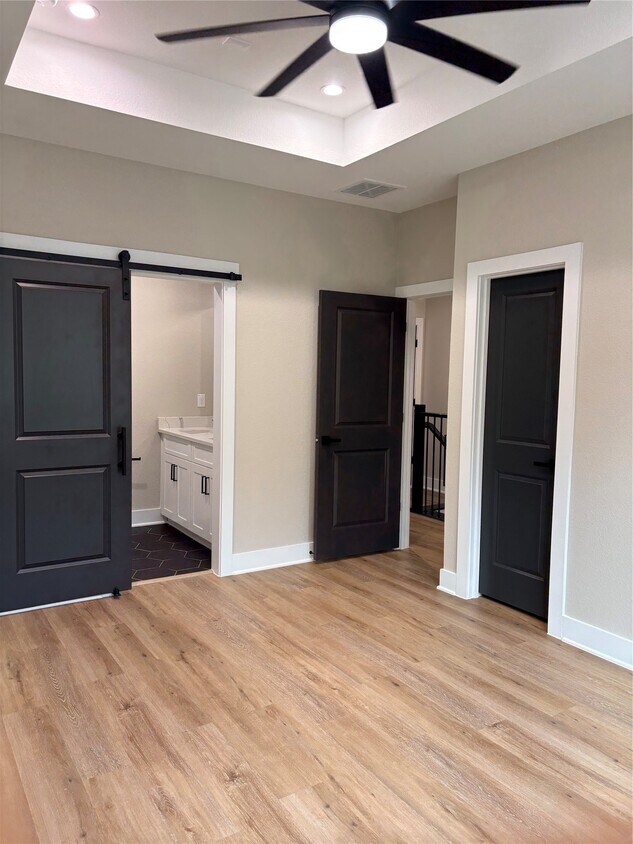 Foto del edificio - 2105 Esther Dr