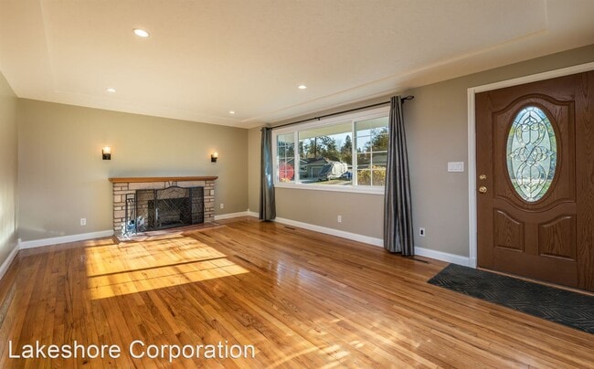 Foto del edificio - 4 br, 2 bath House - 8005 N Fox Point Dr