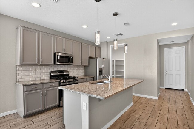 Foto del edificio - 10810 W Grant St