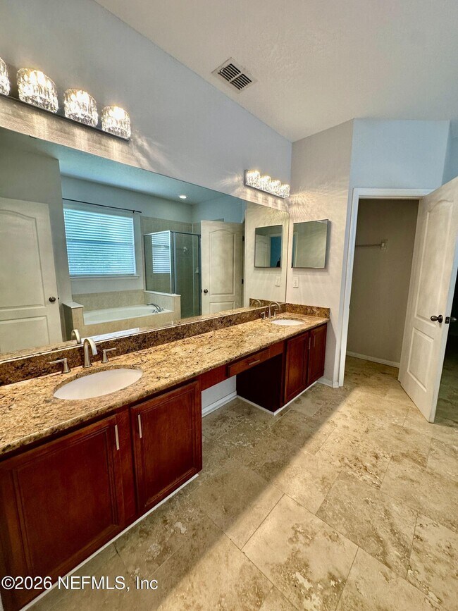 Foto del edificio - 13351 Smithwick Ln