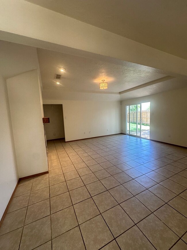 Foto del edificio - 3 Bedroom 2 Bath Home!