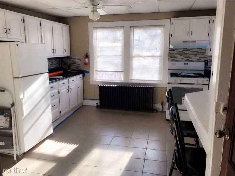 Primary Photo - 440 N Underwood St