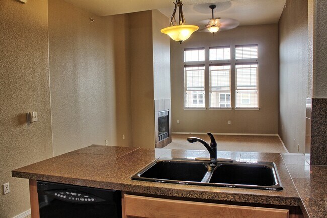 Foto del edificio - 15460 Canyon Gulch Ln