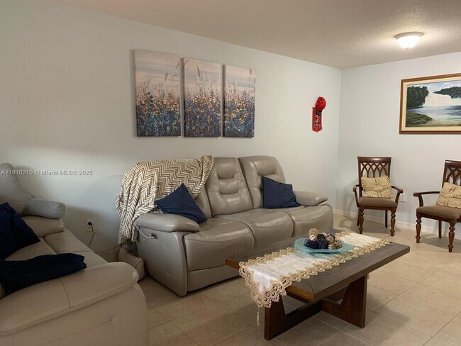 Foto del edificio - 16204 SW 60th Terrace