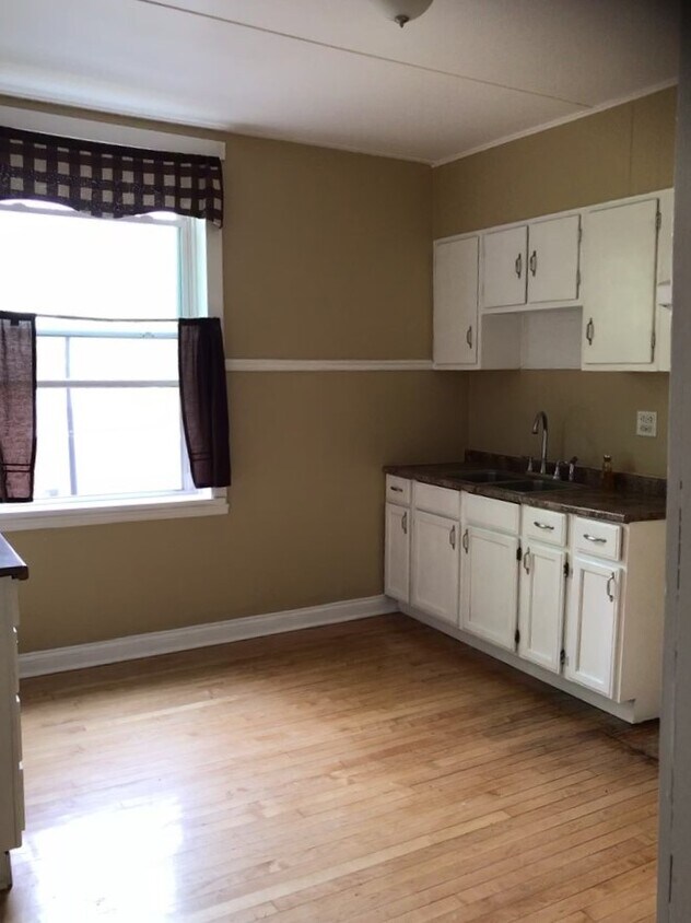 Primary Photo - 5300 W 23rd Pl
