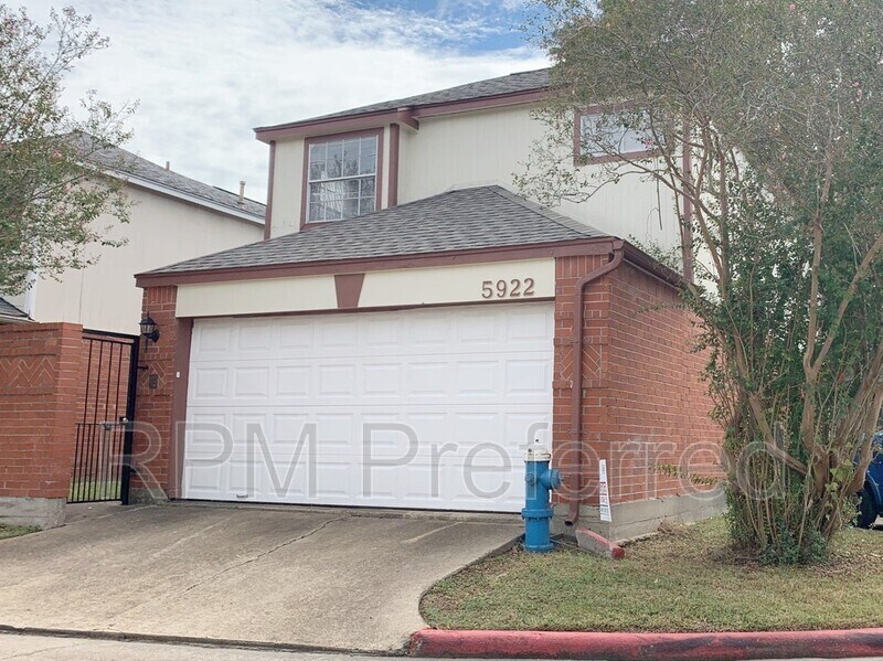 Foto principal - 5922 Cinnamon Creek Cir
