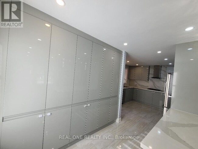 Building Photo - 412 Osiris Dr