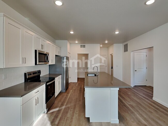 Foto del edificio - 324 N Addison Way