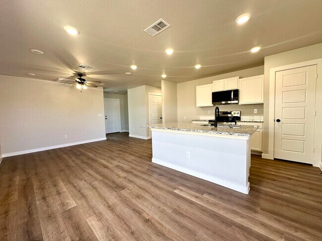 Foto del edificio - 5528 Princeton St