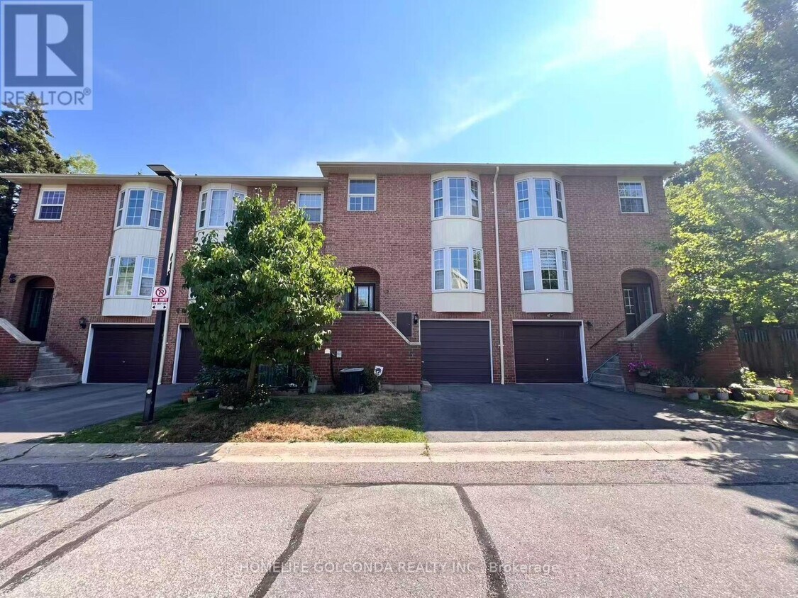 Primary Photo - 25-25 Whitecap Blvd