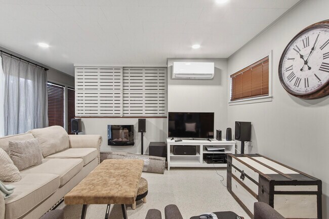 Foto del edificio - 215 Live Oak Ave E