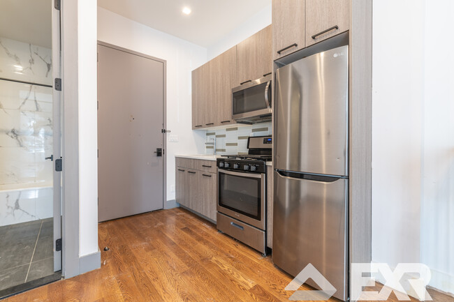 Building Photo - 1611 Sterling Pl