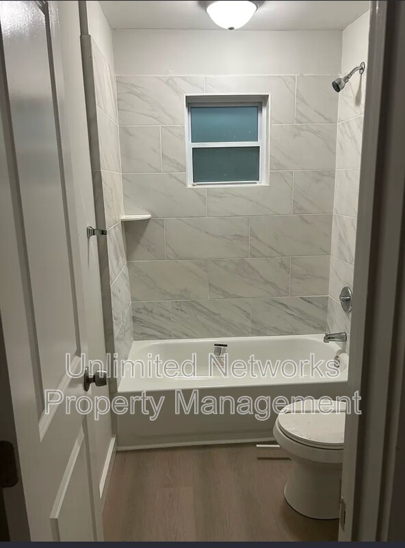 Foto del edificio - 1305 Clermont Ave