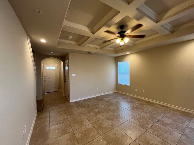 Building Photo - 7113 Micayla Cv