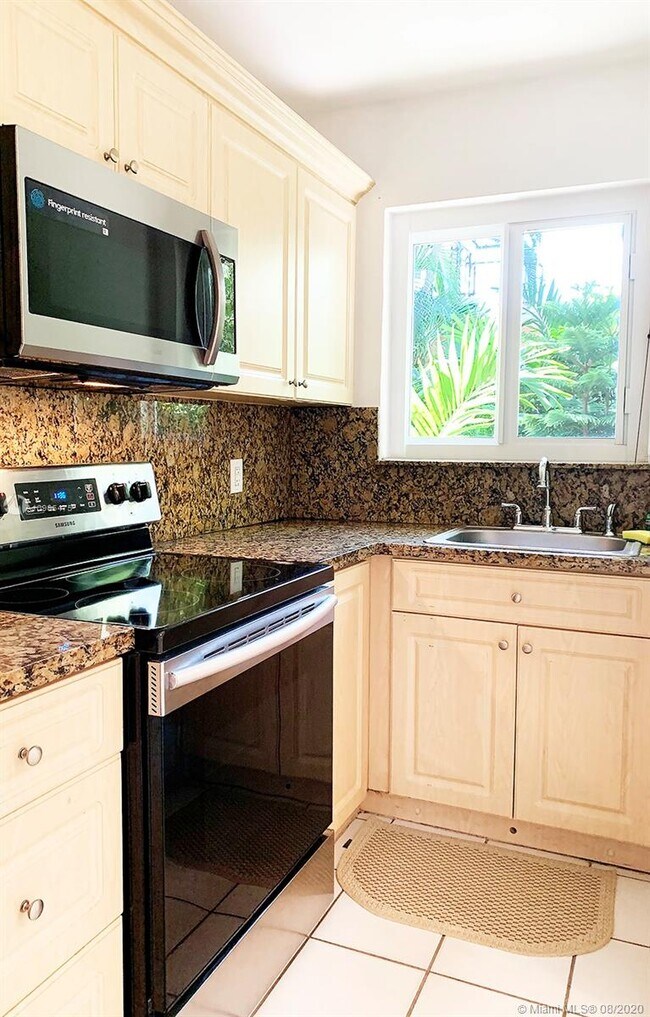 Foto del edificio - 2340 SW 16th Ave
