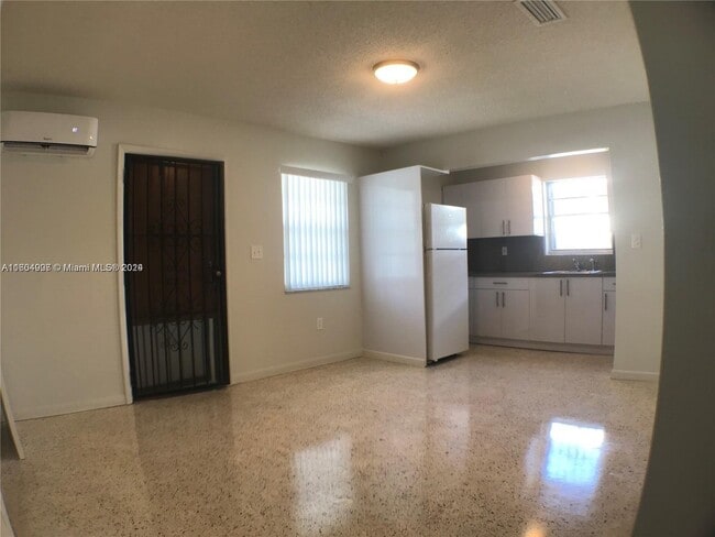 Building Photo - 2969 Southwest 23rd Street Apt #2, Miami, ...