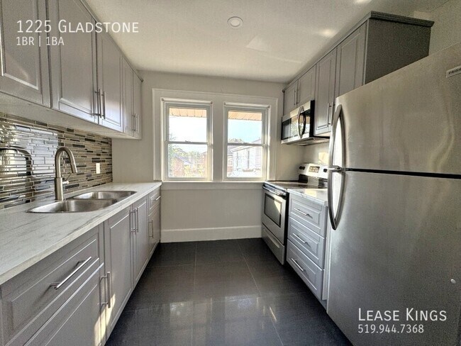 Photo du bâtiment - 1225 Gladstone Ave