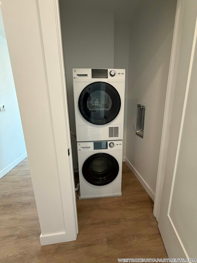 Building Photo - 199 Gardner St