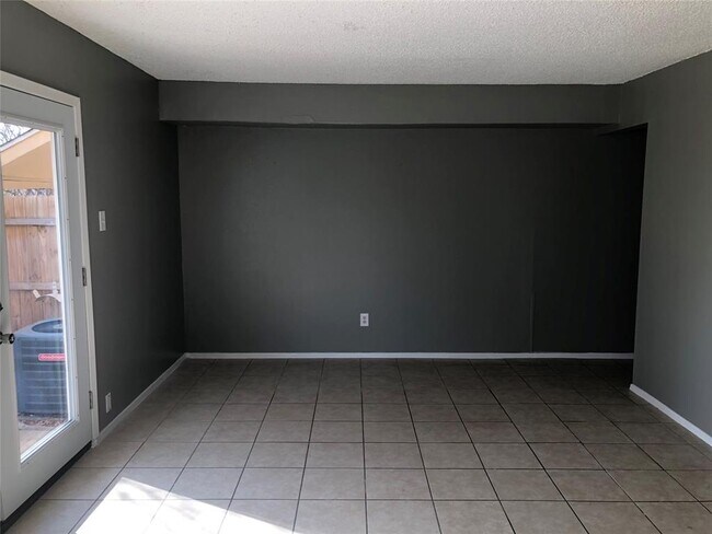 Building Photo - 4625 Driskell Blvd