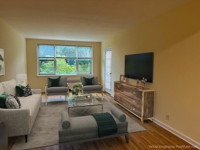 Foto del edificio - 920 Pelhamdale Ave