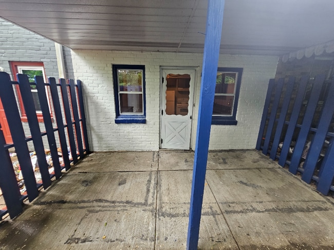 Photo - 640 Hollace St Townhome