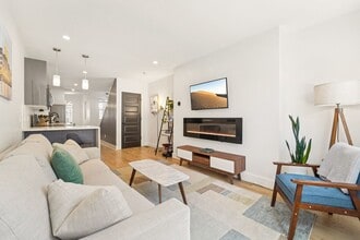 Building Photo - 317 39th St