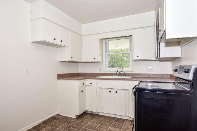 Foto del edificio - 2407 Clark Ln