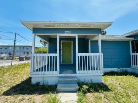 Building Photo - 2220 7th St S