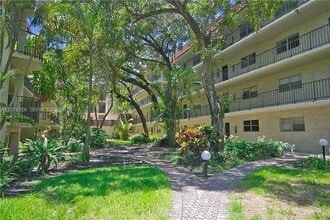 Building Photo - 3280 Spanish Moss Terrace
