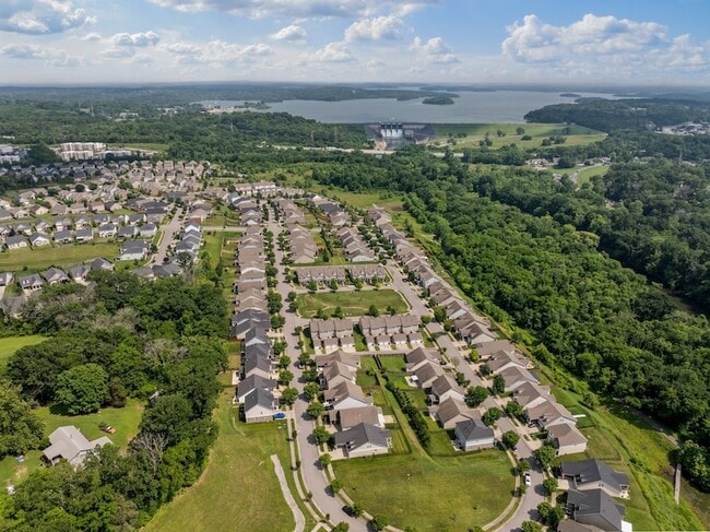 Building Photo - 1234 Riverbrook Dr