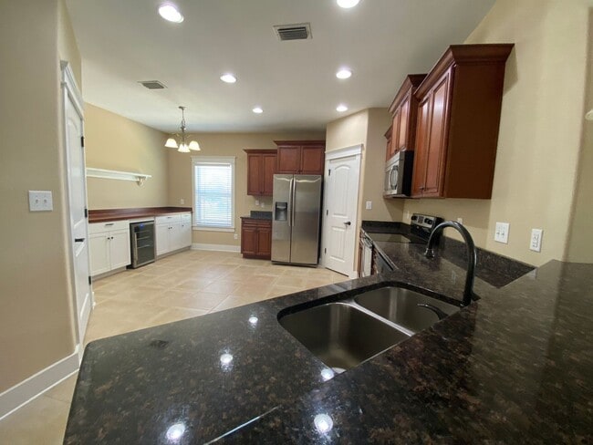 Building Photo - 3 Bedroom/2.5 Bathroom Home in Daphne