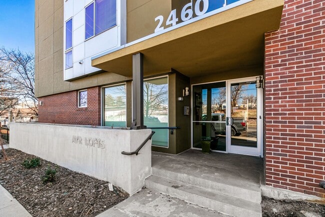 Building Photo - Fantastic Condo With Central AC And 1 Reserved Garage Parking Space!