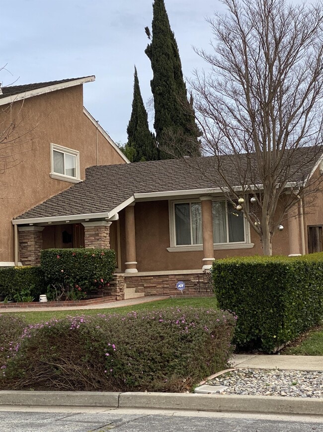 Building Photo - 2788 Glen Heather Dr