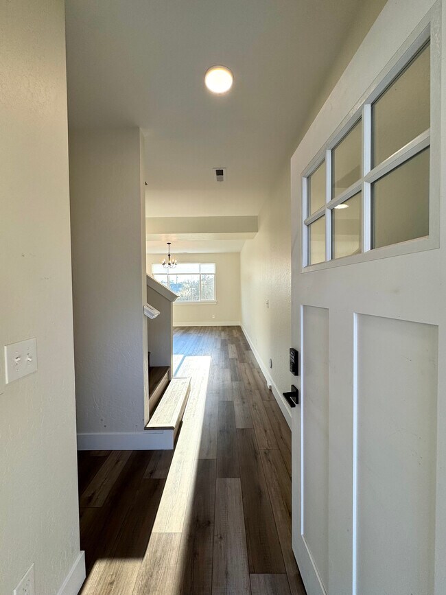 Foto del edificio - 4221 N Locust Rd