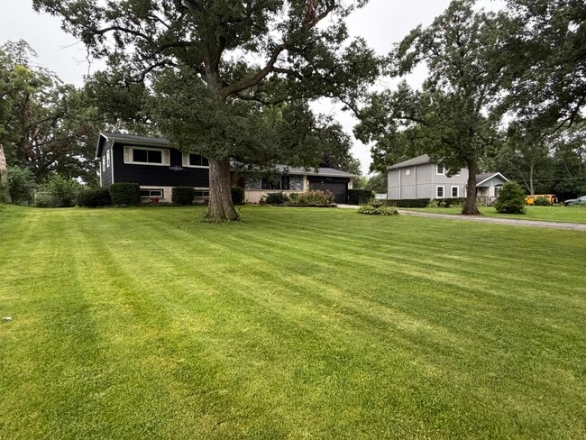 Building Photo - 12838 Artesian St
