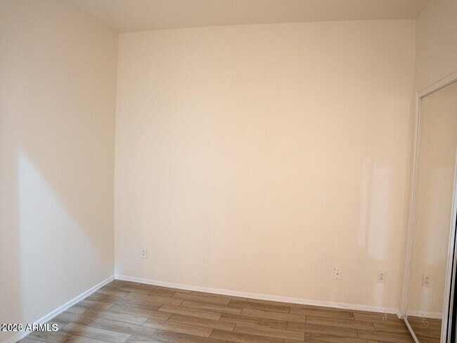 Foto del edificio - 4200 N 82nd St