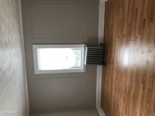 Foto del edificio - 186 Tuxedo Pkwy