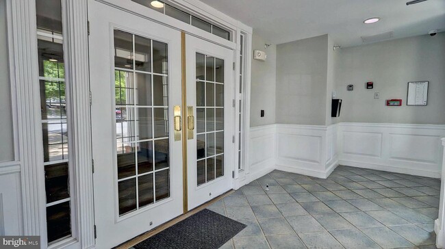 Building Photo - 8181 Carnegie Hall Ct