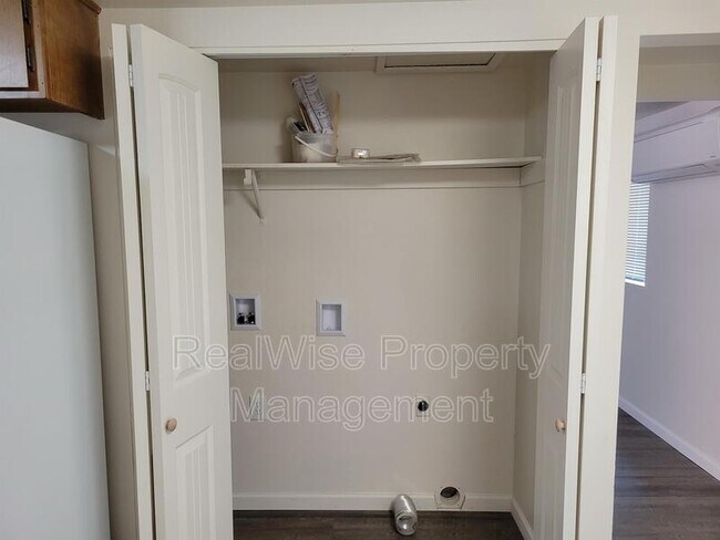 Foto del edificio - 1411 SW G St